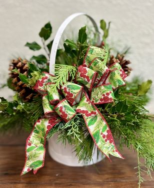 CHRISTMAS GREENS & PINECONES