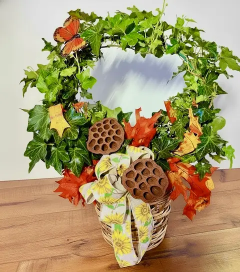 Plant: Autumn Ivy Wreath