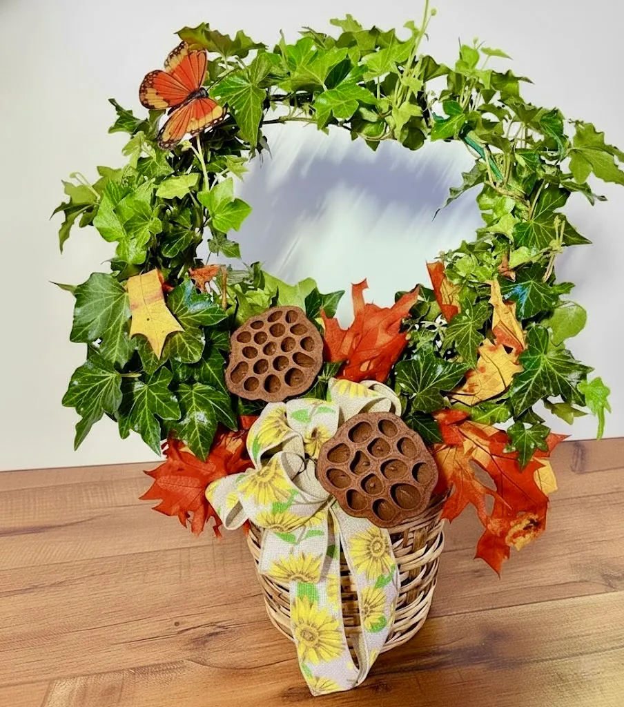 Plant: Autumn Ivy Wreath