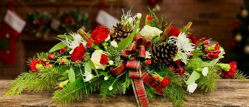 Vicki's Christmas Centerpiece
